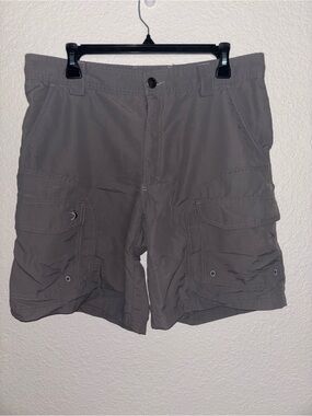 Pre-Loved Reel Legends Men's Cargo Shorts in Gray